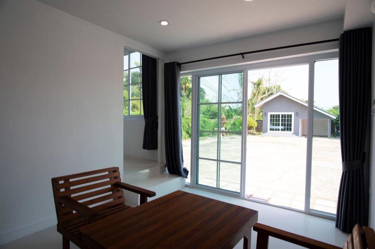 Bhive Hotel Nakhon Phanom Ngoại thất bức ảnh