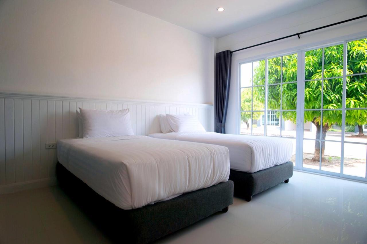 Bhive Hotel Nakhon Phanom Ngoại thất bức ảnh